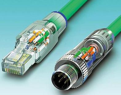圖3 按入電纜芯、剪斷，且蓋好防護蓋：無論是RJ45還是M12連接器，它們都能夠?qū)崿F(xiàn)快速且可靠的安裝
