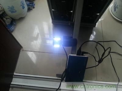 手工打造太陽(yáng)能充電照明系統(tǒng):點(diǎn)亮LED給手機(jī)充電