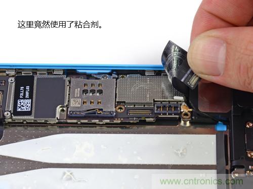 內部能否出“彩”？“五彩機身”iPhone 5C拆解揭秘