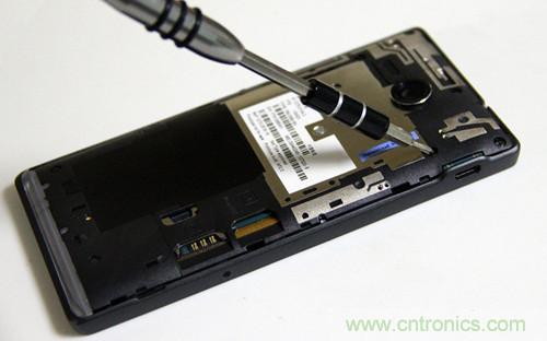 拆解4G新機索尼M35t：用料十足，易于維修