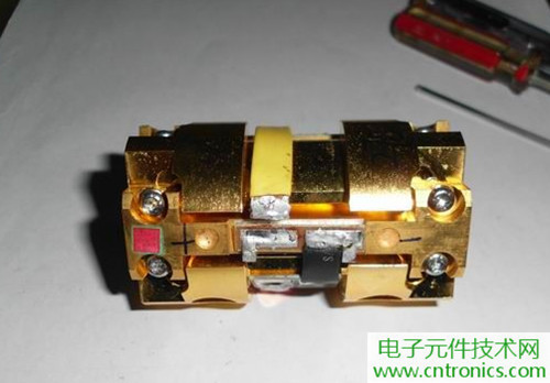 這貨一萬三？50W半導(dǎo)體激光模塊拆解