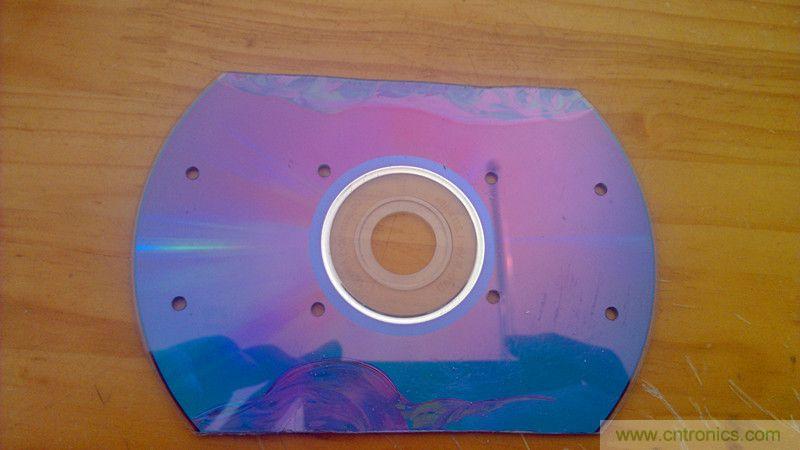 牛人力作！PCB版藍(lán)牙智能小車DIY