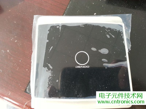 一款觸控開關拆解，做工不錯