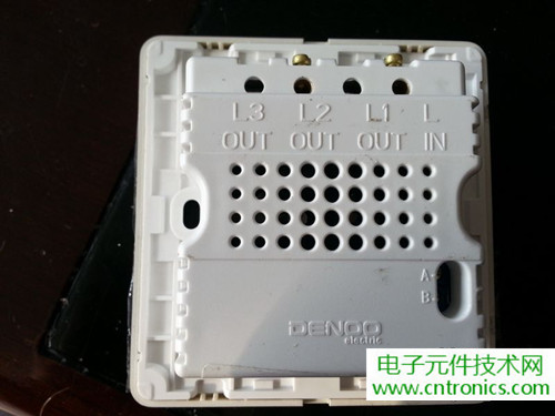 一款觸控開關拆解，做工不錯
