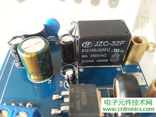 一款觸控開關拆解，做工不錯