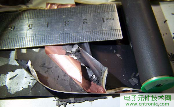 筆記本電池拆解，探秘電池內部結構