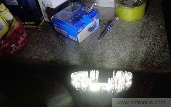 變廢為寶！風(fēng)扇散熱器變身山寨LED燈