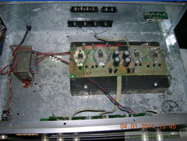 巧奪天工！大神利用山寨功放為高性價(jià)比逆變器"穿新衣"