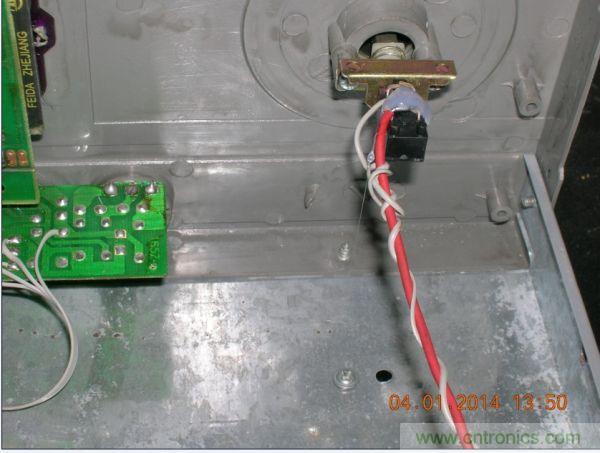 巧奪天工！大神利用山寨功放為高性價(jià)比逆變器"穿新衣"