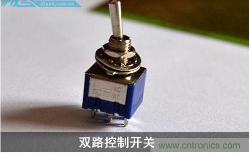 DIY：自制超炫音頻分配器，實現(xiàn)音箱共用