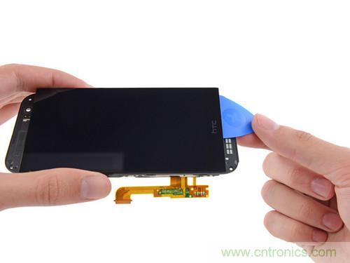 牛人強(qiáng)拆！新HTC One(M8)真機(jī)精密做工難修理