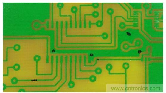 蝕刻板。注意記號(hào)筆墨水仍然非常完整