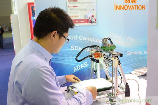 由十余款創(chuàng)客設(shè)計看FPGA如何在智能硬件界“大展拳腳”？