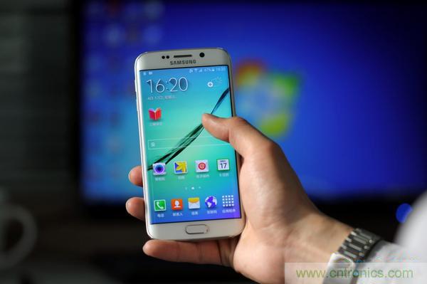 三星S6 Edge+拆解：比S6 Edge加在哪里？