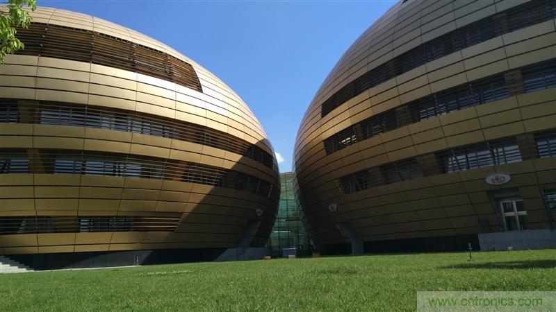 無邊框的 nubia Z9 ，一款既有驚喜，又有驚艷的智能手機