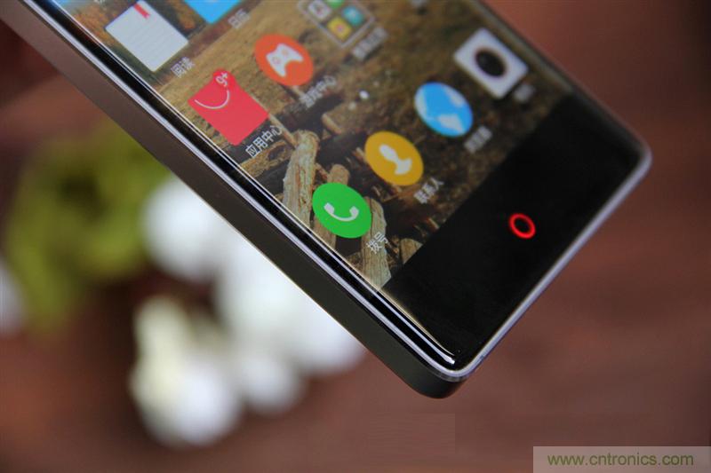 無邊框的 nubia Z9 ，一款既有驚喜，又有驚艷的智能手機