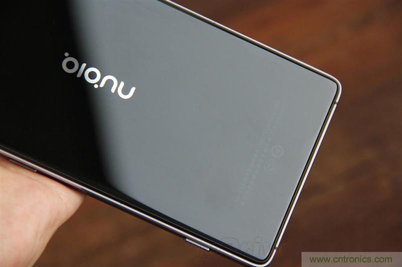 無邊框的 nubia Z9 ，一款既有驚喜，又有驚艷的智能手機