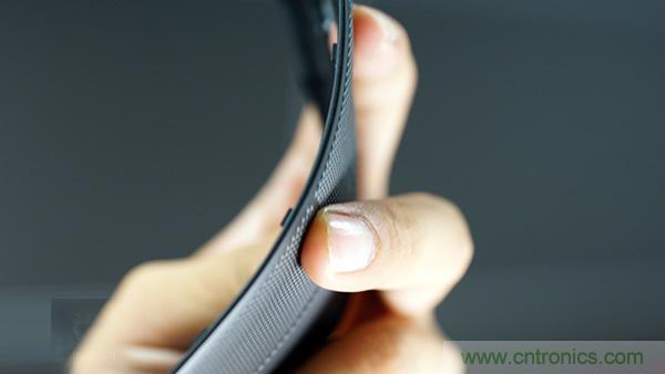 業(yè)界良心 LG V10 評測:剛毅、冷峻，不失人性化