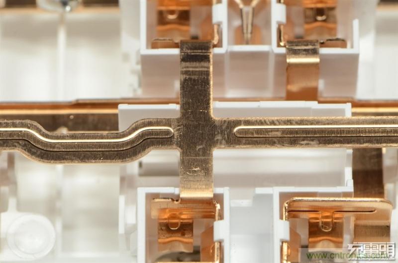 做工怒贊 神秘芯片！小米智能插線板拆解、評(píng)測(cè)