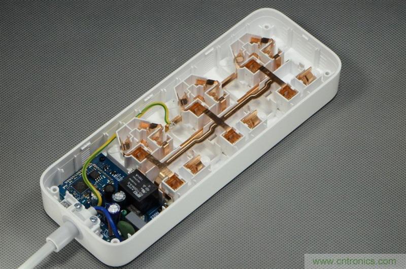 做工怒贊 神秘芯片！小米智能插線板拆解、評(píng)測(cè)