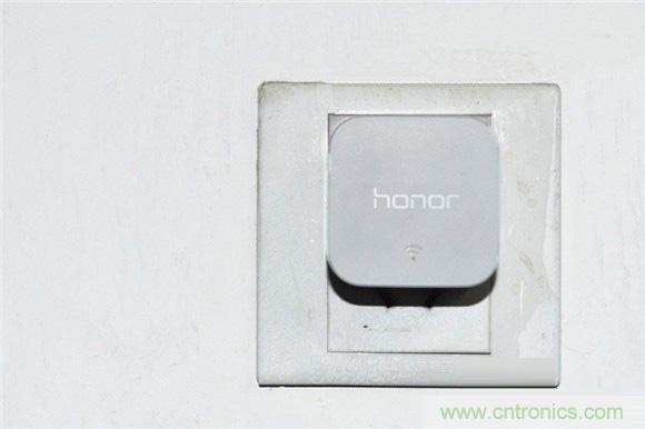 大House也能隨心連，榮耀WiFi穿墻寶評測