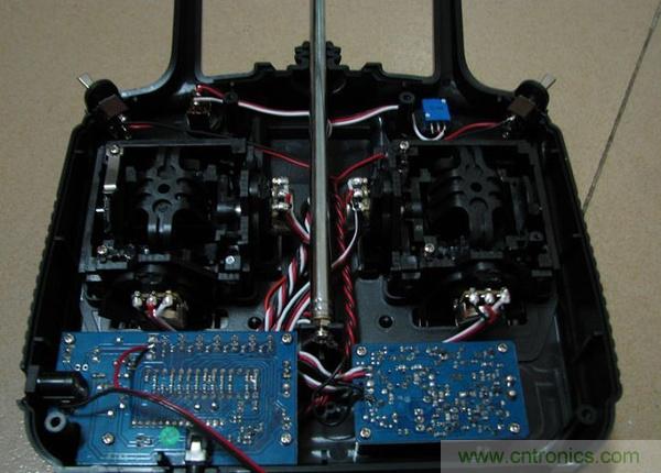 無人機(jī) DIY 制作全過程，酷得不要不要的！