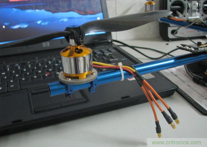 無人機(jī) DIY 制作全過程，酷得不要不要的！