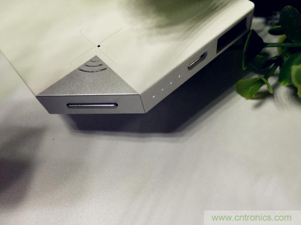 長虹流云智能電源，集“充電”+“存儲”于一身