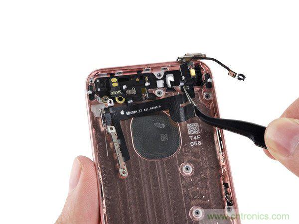 有什么地方?jīng)]有變？iPhone SE真機(jī)拆解