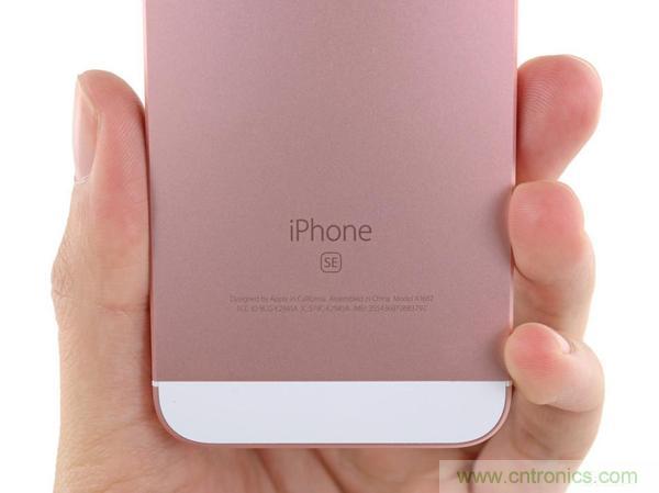 有什么地方?jīng)]有變？iPhone SE真機(jī)拆解