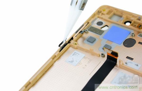 小米手機(jī)4S超詳細(xì)拆解:內(nèi)外硬件大升級