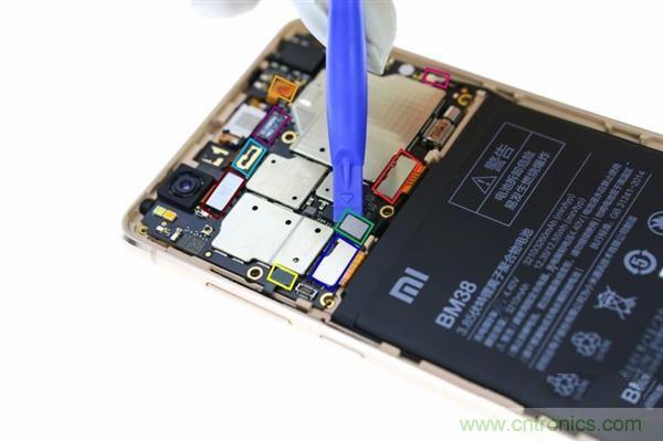 小米手機(jī)4S超詳細(xì)拆解:內(nèi)外硬件大升級