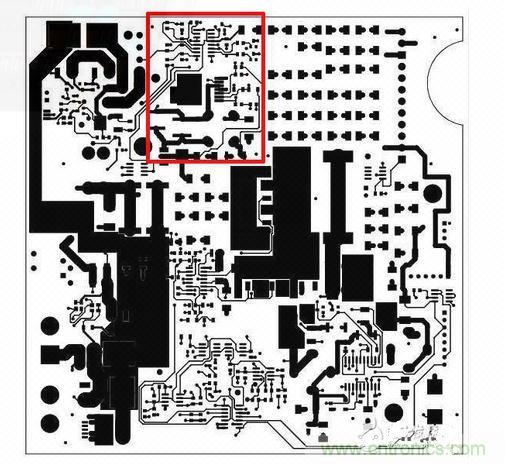 這是自動(dòng)測(cè)試設(shè)備的PCB，因?yàn)槭孪攘私膺^(guò)那顆SEPIC轉(zhuǎn)換器（以紅框標(biāo)示），我的設(shè)計(jì)第一次就成功。