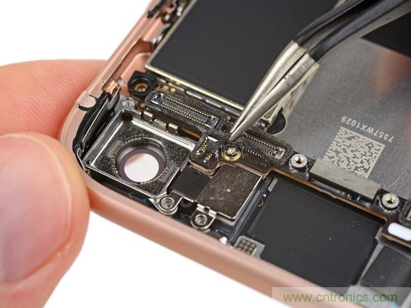 iPhone 8首拆：無線充電版本的iPhone 7？