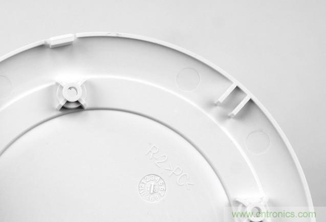拆解對(duì)比：系出同門(mén)，小米、紫米無(wú)線充電器的差別有多大？