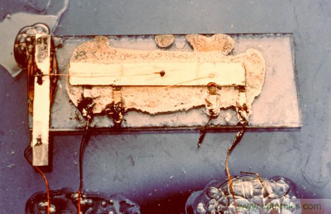 集成電路是如何被發(fā)明的？